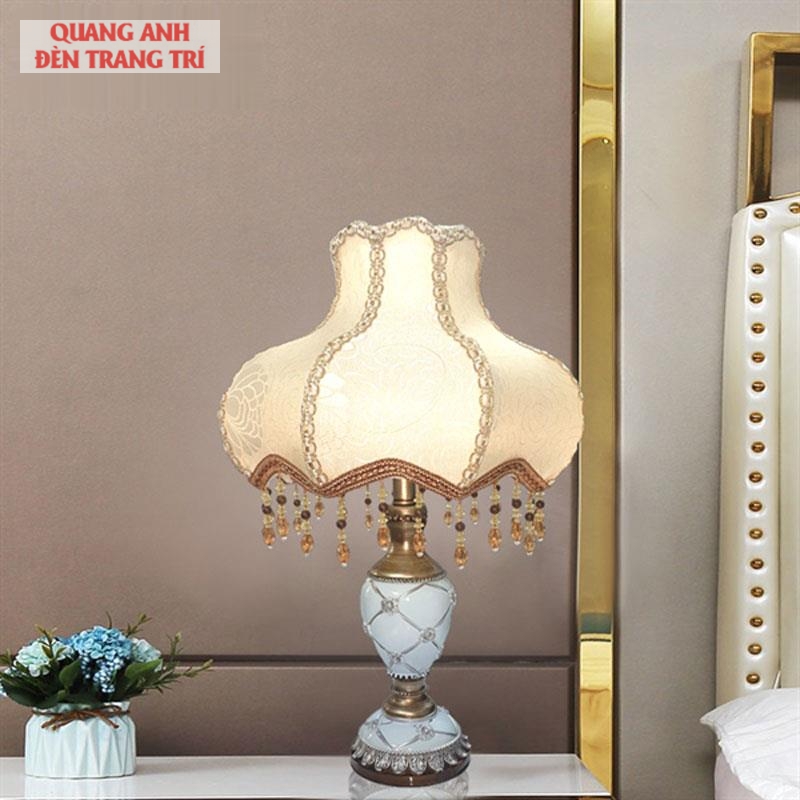 den-ban-trang-tri-106651