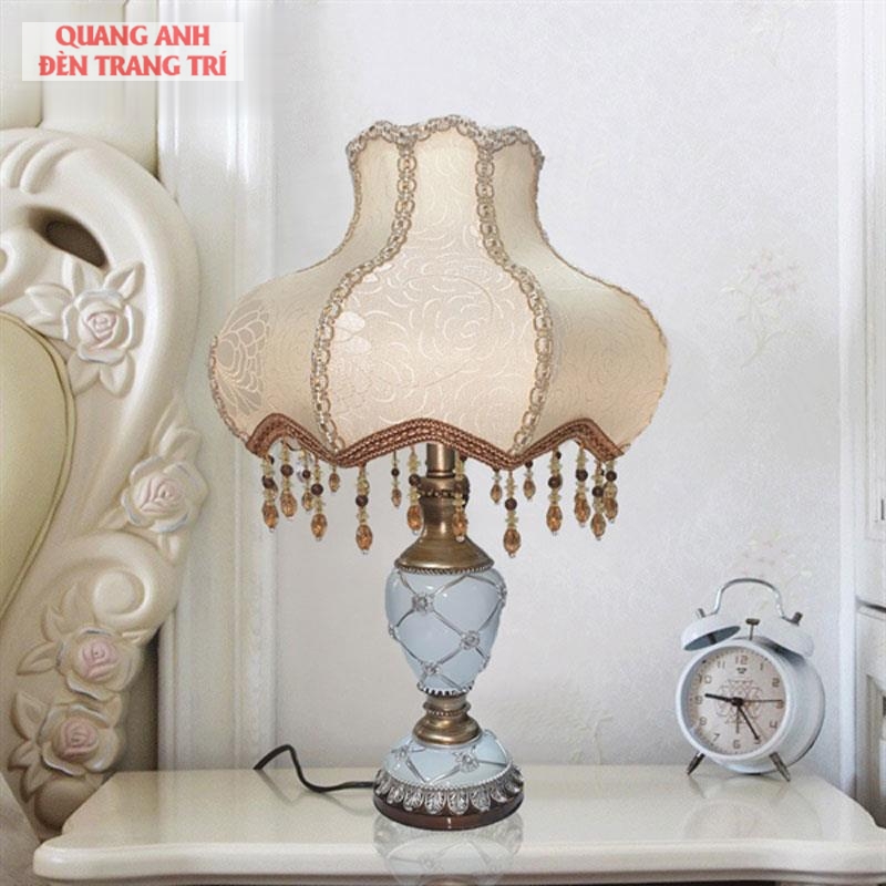 den-ban-trang-tri-106652